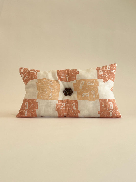Clover Cushion Peach
