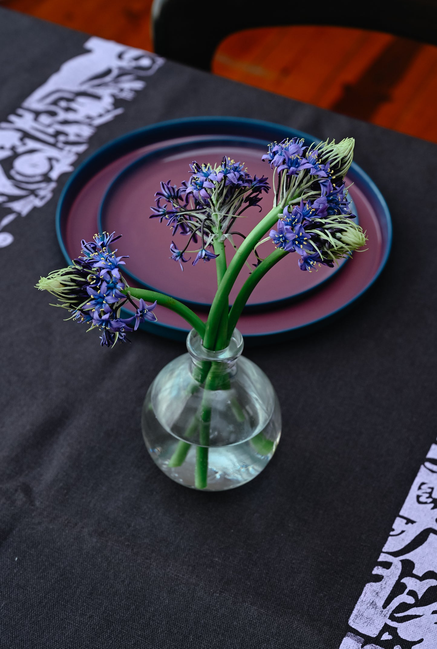 Pocket Treasures Tablecloth, Dark Linen Small