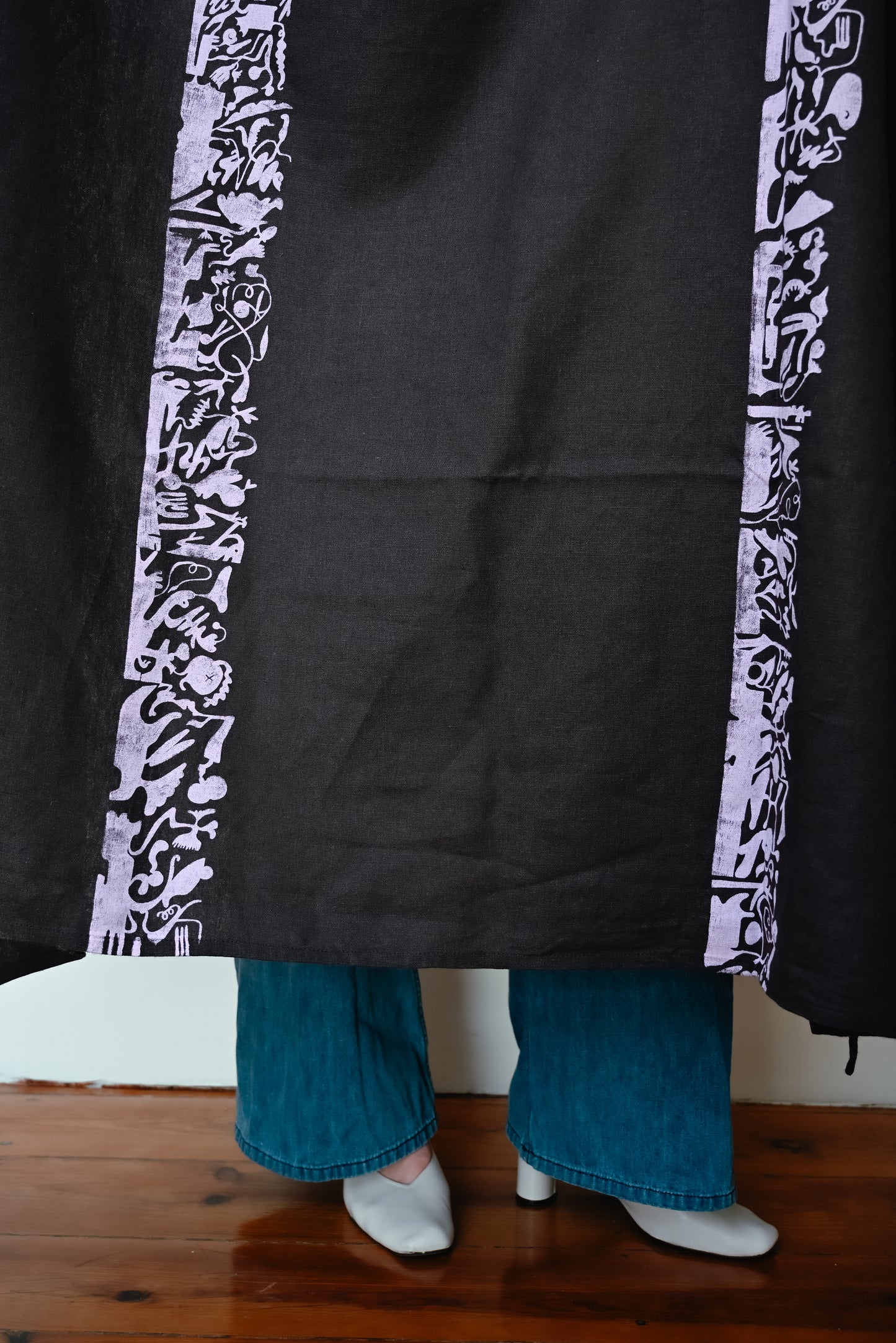 Pocket Treasures Tablecloth, Dark Linen Medium