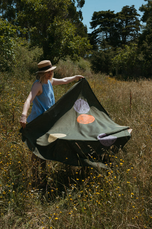 Marble tablecloth in dark green