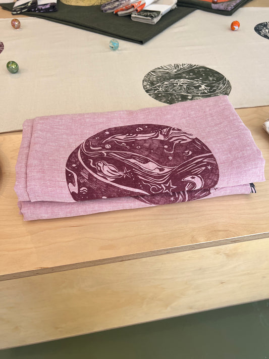 Marble tablecloth pink