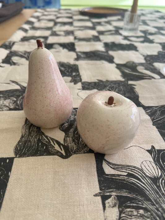 Apple and pear shakers