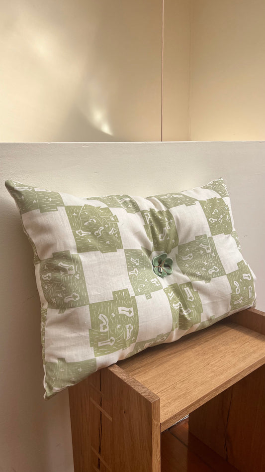 Clover Cushion in Green